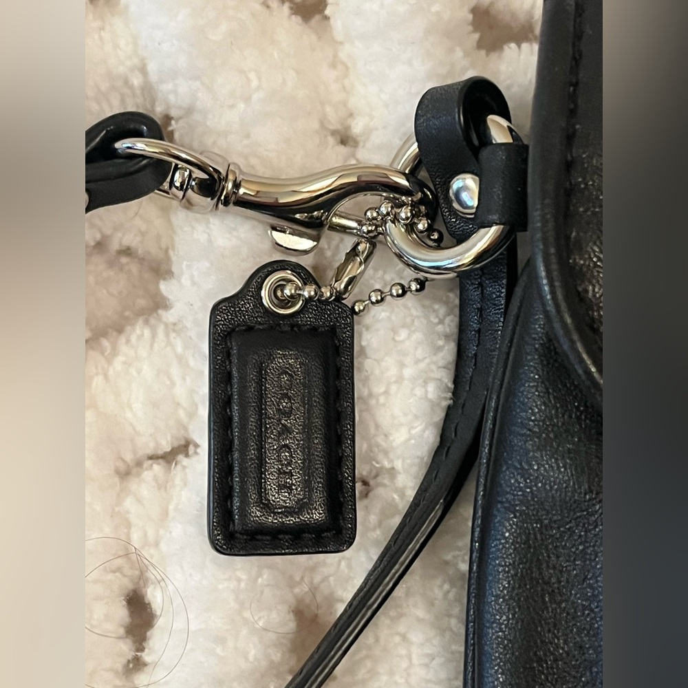 Coach Black Leather Pleated Clutch/ Wristlet - Picture 3 of 11